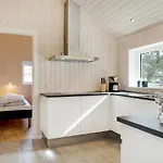 Dior - 1-4km From The Sea By Interhome Casa de Férias