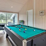 Casa de Férias Dior - 1-4km From The Sea By Interhome