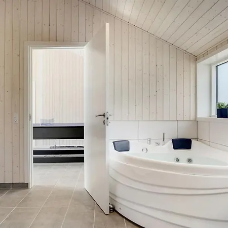 Dior - 1-4km From The Sea By Interhome *